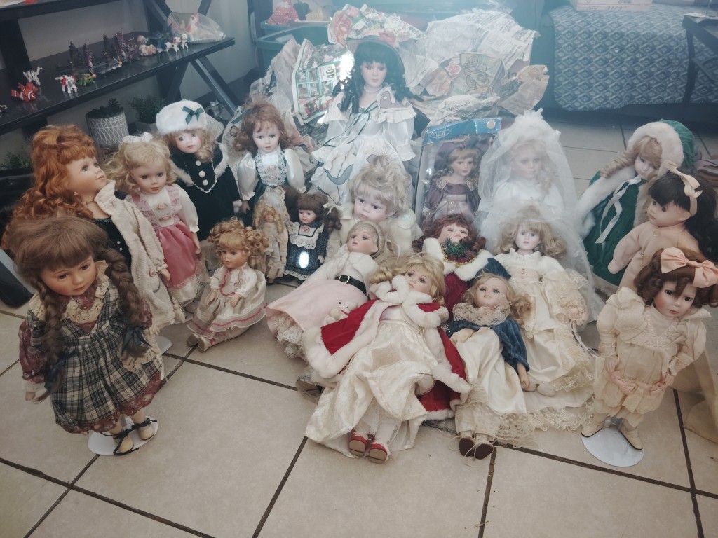 Dolls Collection