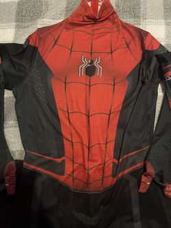 Costume Larger