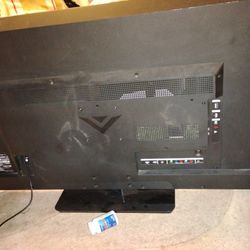 39 Inch Flat Screen SmartVizio Telivdiony