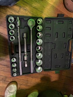 Large socket set