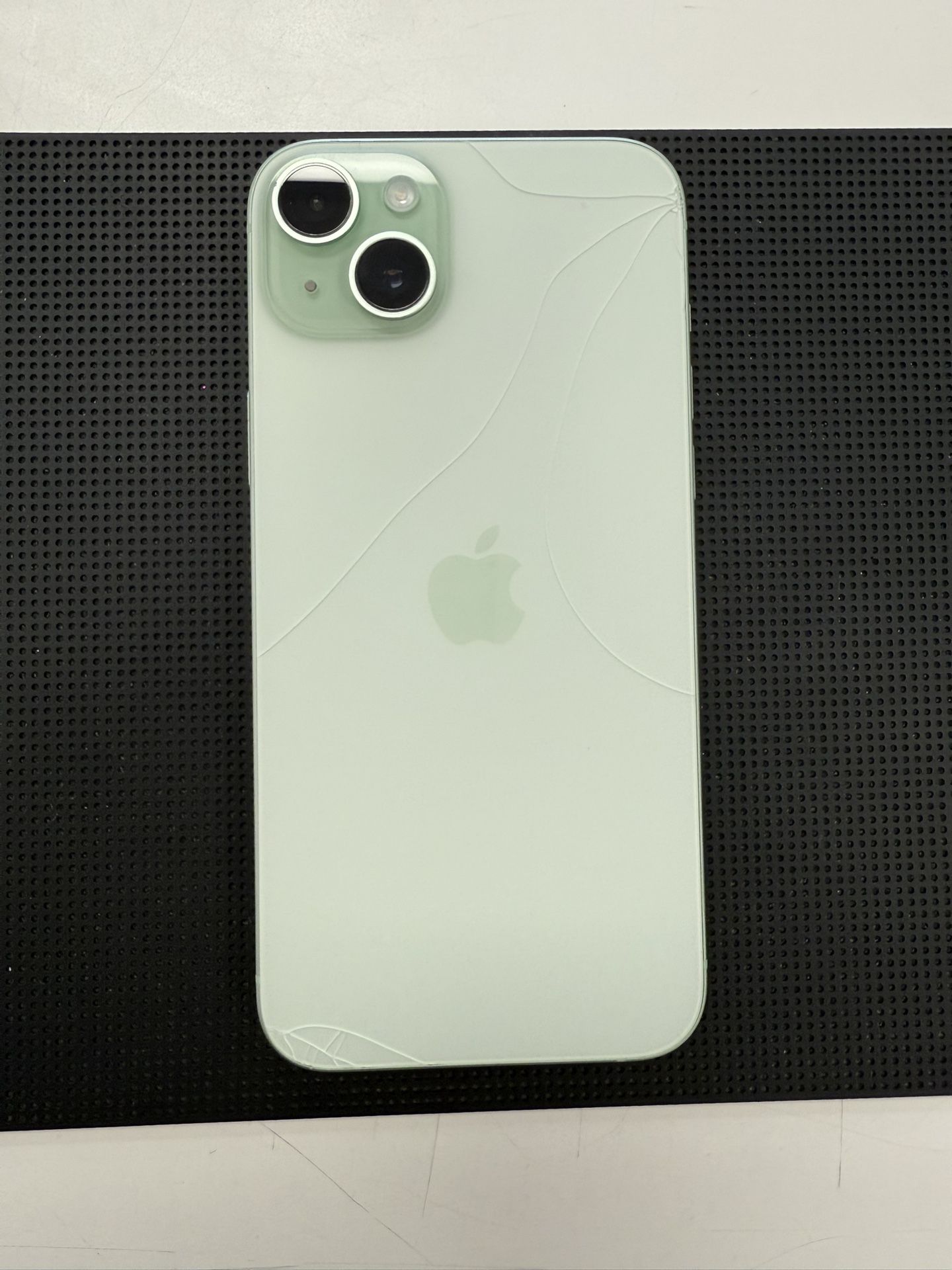 iPhone 15 Plus Locked To Tmobile (Hablo Español)