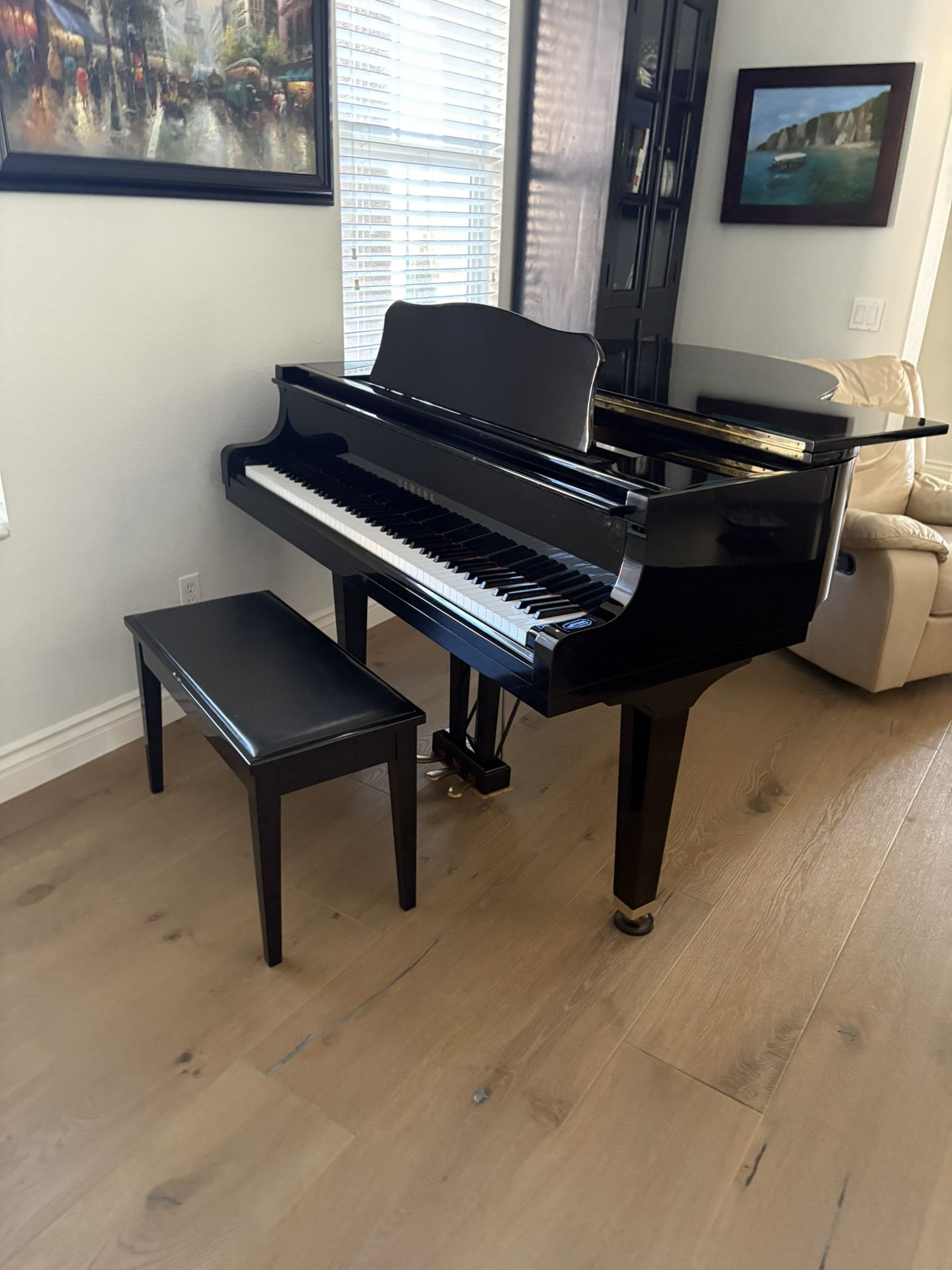 Yamaha baby grand piano