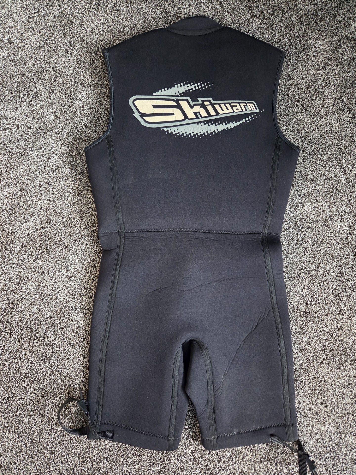 Wet suit