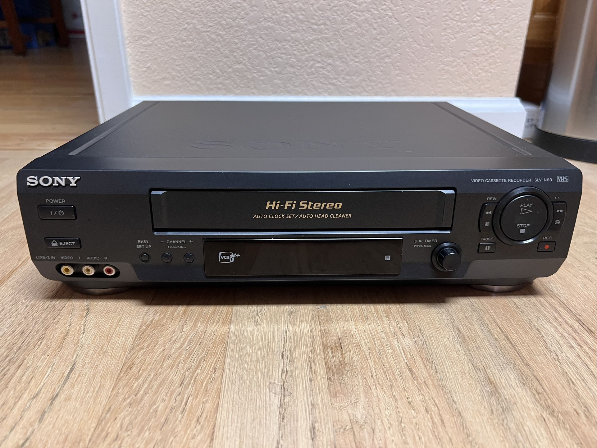 Sony Hi-Fi Stereo VHS VCR SLV-N60