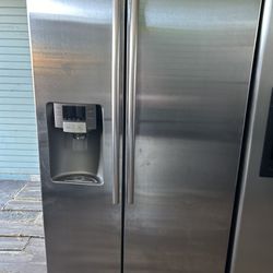 SAMSUNG SIDE BY SIDE REFRIGERATOR Delivery for small fee 🚛