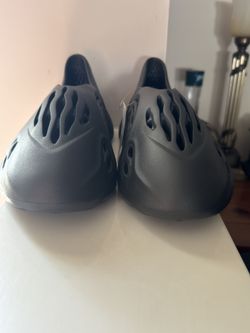 Yeezy Foamrunner “onyx”