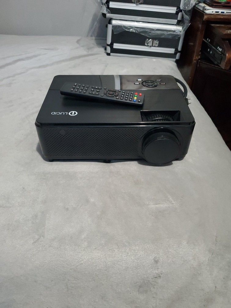 4K LED Lucid XG-270 Digital Smart Projector