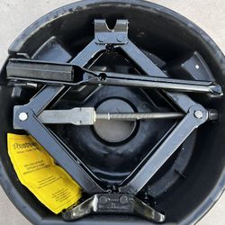 Buick Le Sabre 2000-2005 Tire Jack, My Is Brand New, Never Used $85.00 Cash