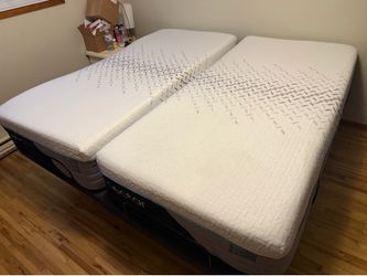 Like New Nectar Classic Memory Foam Split King Mattress