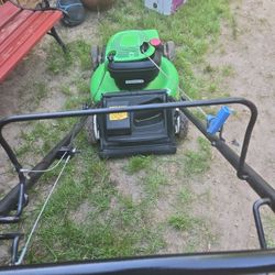 Lawn Boy Self Propelled  Machiney Rear Transmission Workin 100% $  145  No Bag