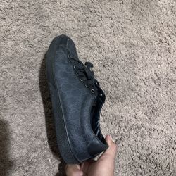 Gucci Size 10 Authentic 