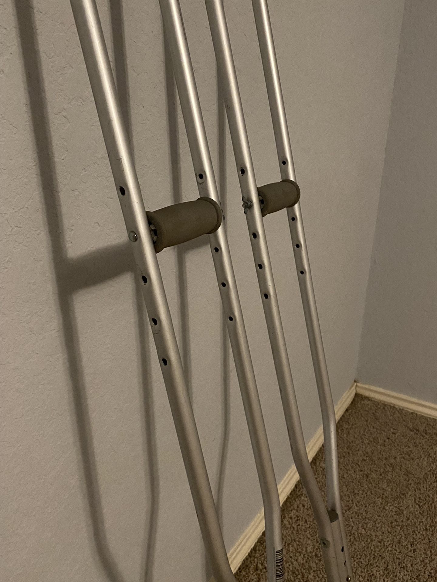 Crutches (used) for Sale in San Antonio, TX OfferUp