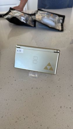 Nintendo DS Lite Zelda Edition Complete w/a FREE Game of your choice