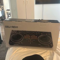 DDJ-REV1 Dj equipment 