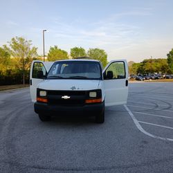 Chevrolet Express 2012