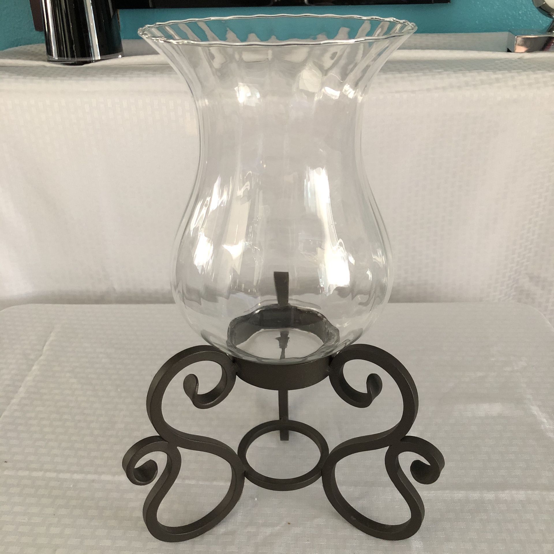 GORGEOUS WROUGHT IRON METAL HURRICANE CANDLE HOLDER ~ 18 “ H 🌸 RUSTIC HOME DECOR TABLE CENTERPIECE