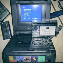 Sony Walkman GV-A500 TESTED AND WORKING 