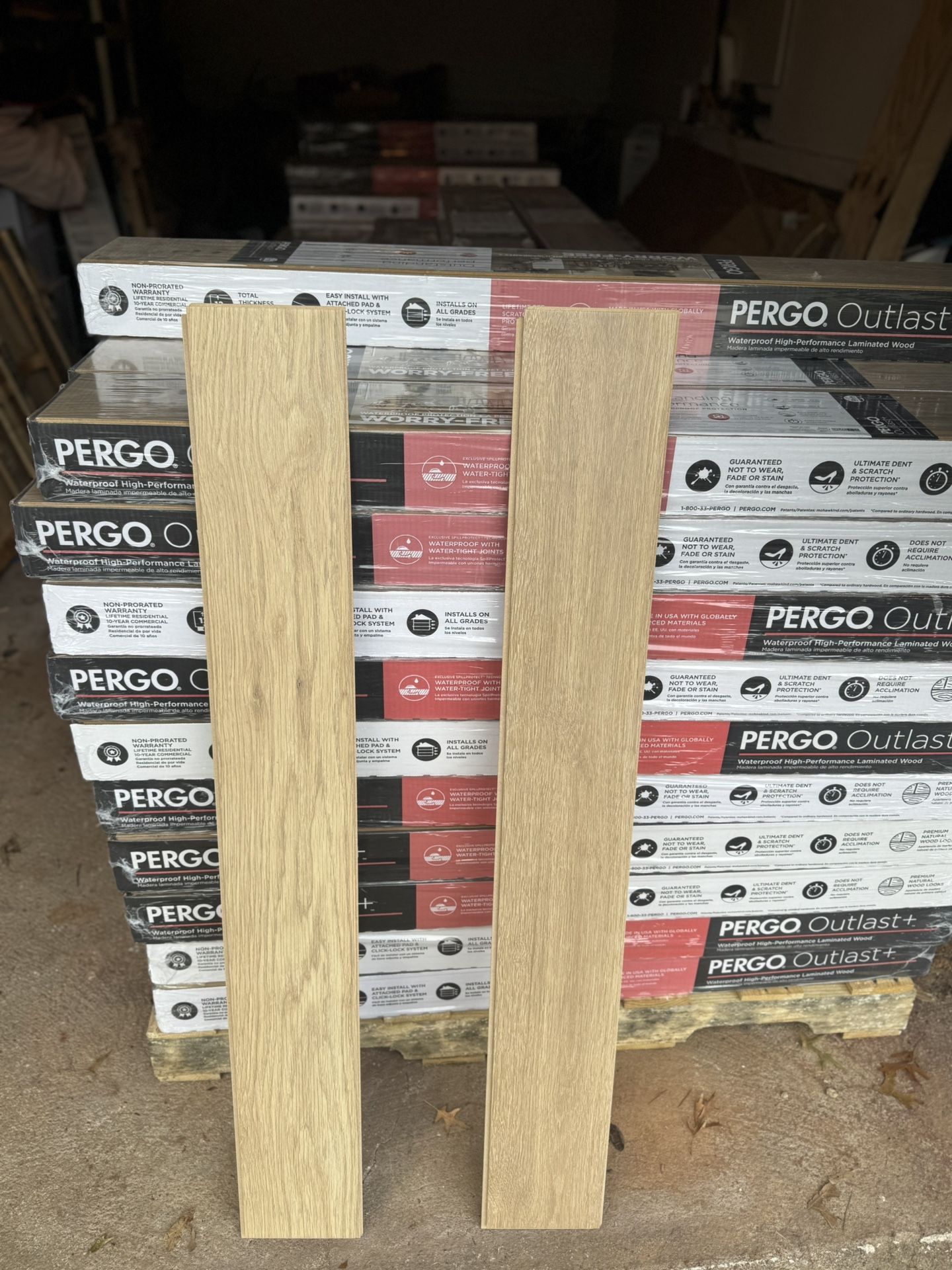 Pergo Outlast+ Frappe Hunt Oak 12 mm T x 6.1 in. W Waterproof Laminate Wood Flooring (16.12 sq. ft./