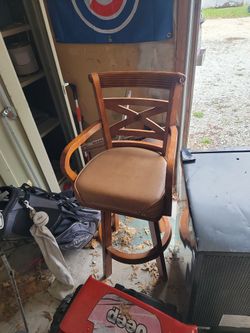 Single bar stool