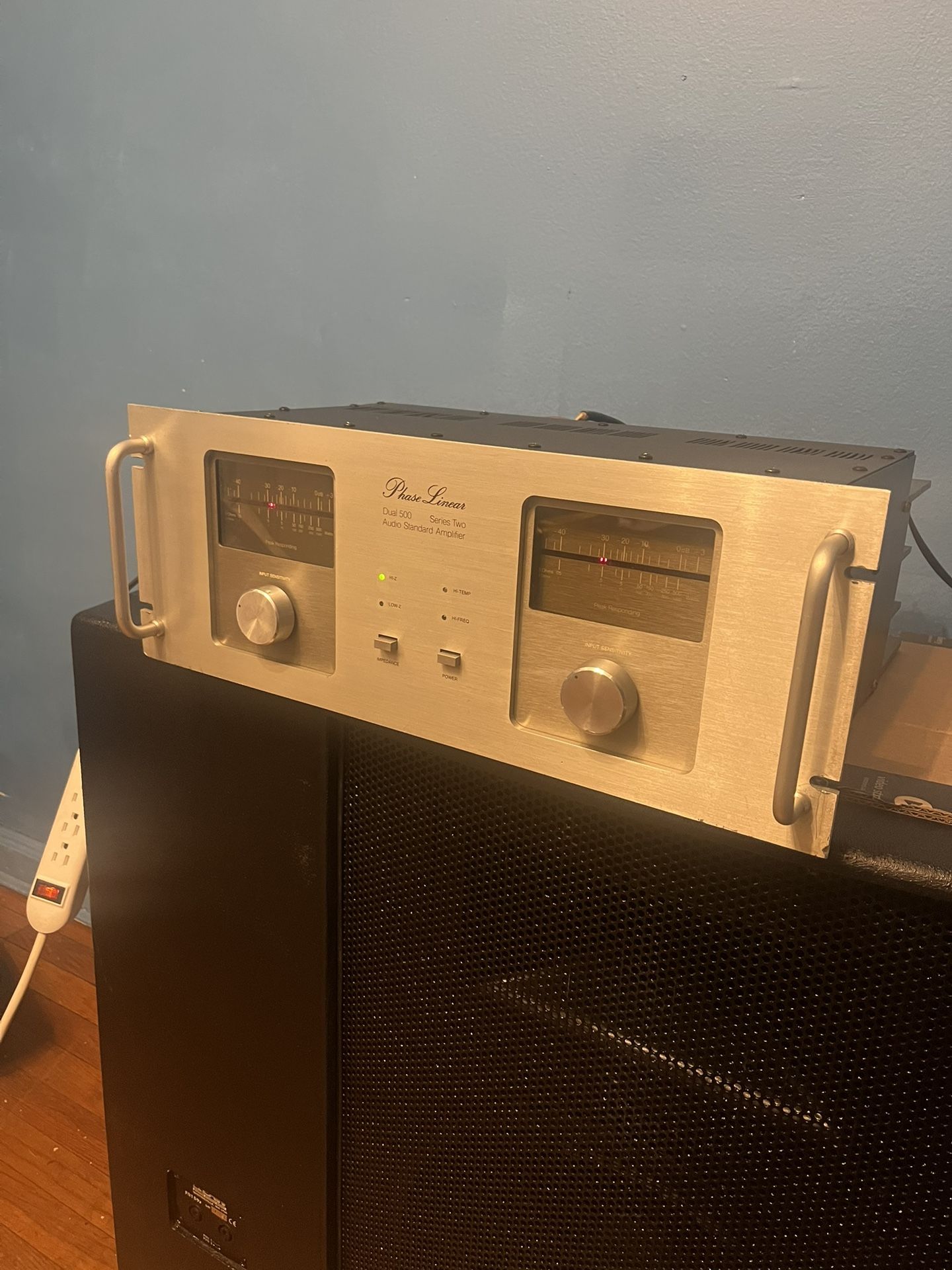 Phase Linear Dual-500 Amplifier
