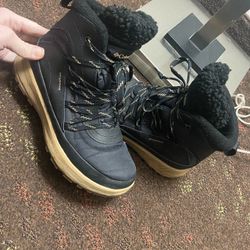 Women’s Columbia Red Hills Omni-Heat Boots