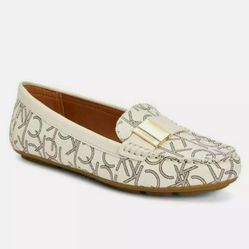 CALVIN KLEIN Cream Lisa Logo Driving Moccasins Loafers White Logo Womens 7.5 Brand New