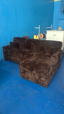 Seccional 2 pieces.