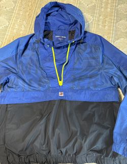 Tommy Hilfiger Sport Light Weight Jacket Size M 