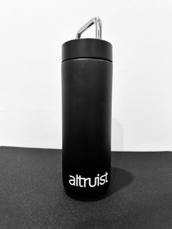 ALTRUIST BLACK STAINLESS STEEL WATER BOTTLE WITH LID 20 oz.