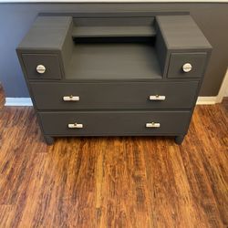 6 Drawer Mahogany Dresser 