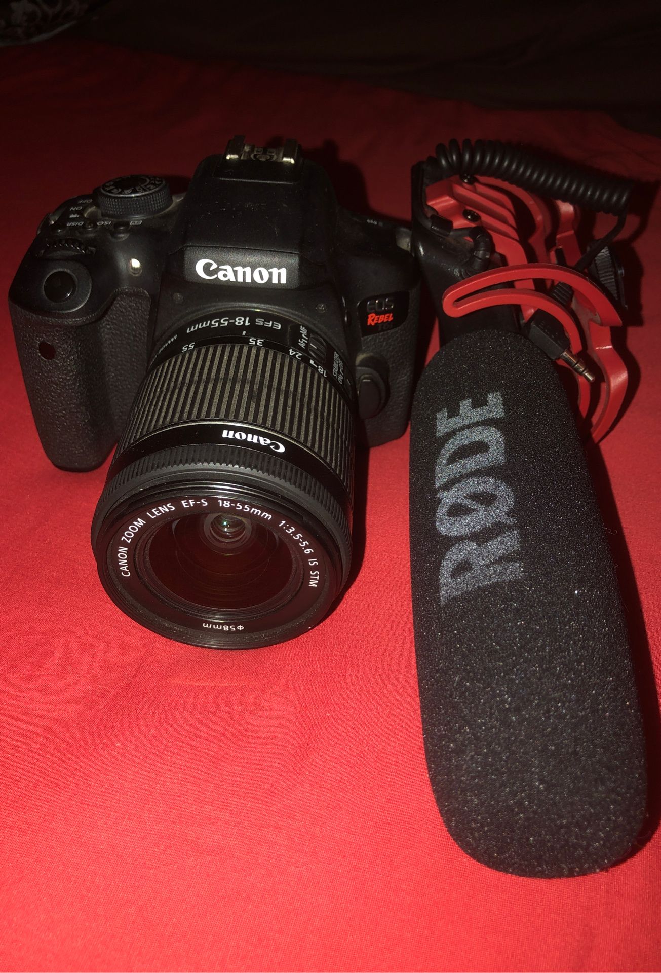 Canon EOS Rebel T6i (Bundle)