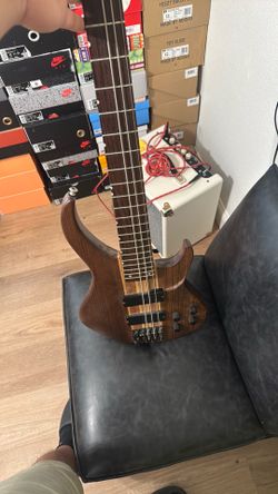 5 string Bass (for parts)