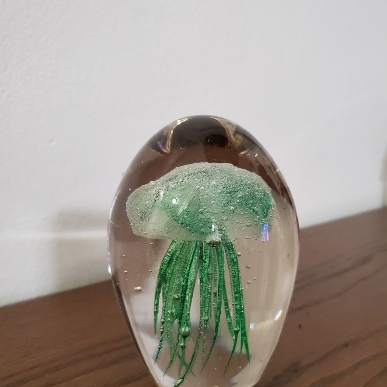 Hand made 5" Jelly Fish Green color in the glass, glowing in the dark,