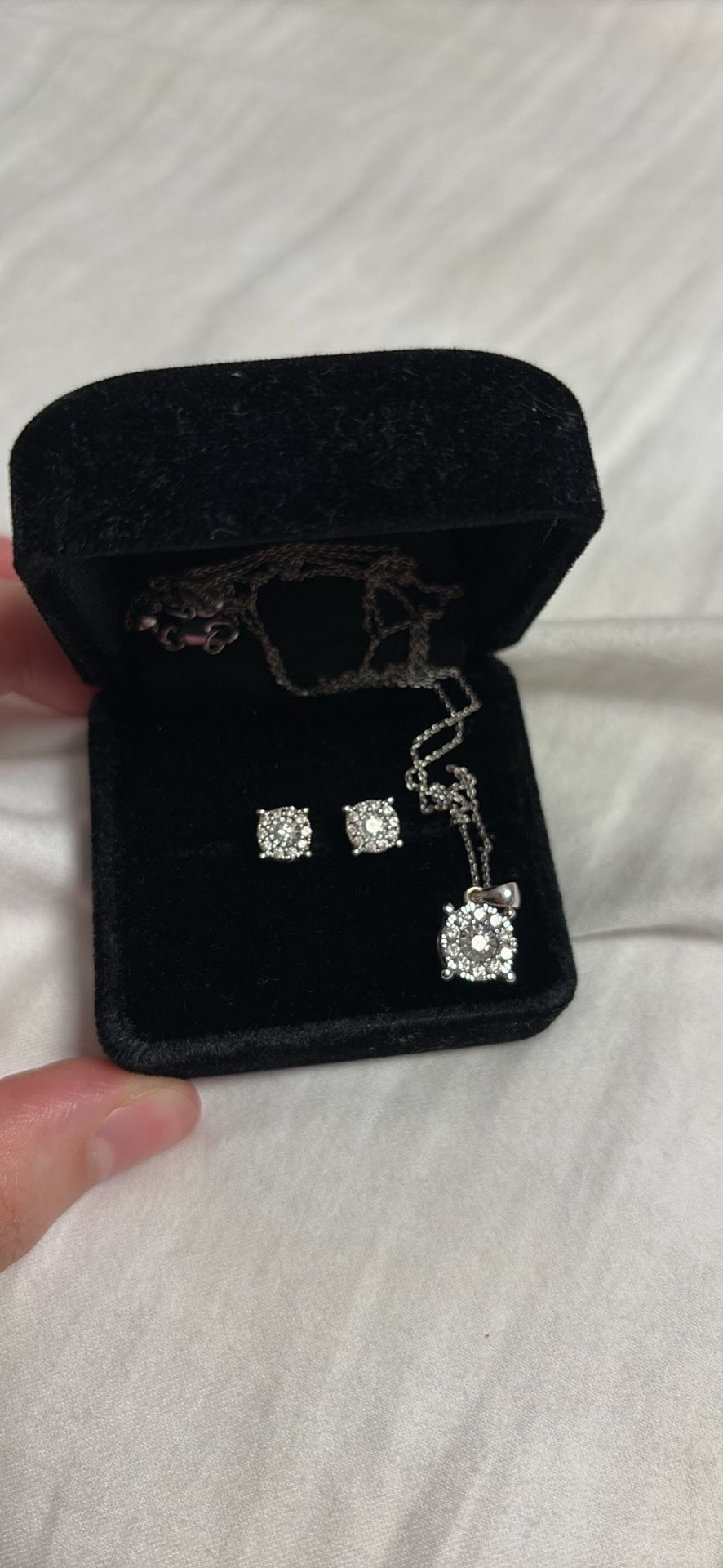 Women’s Necklace And Earrings Set