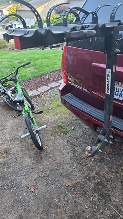 Bike trailer hitch plus ball