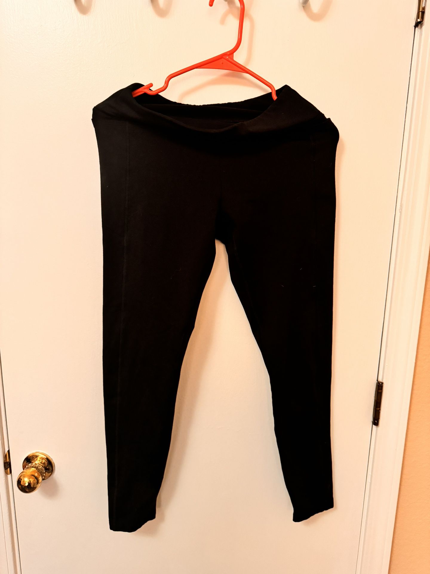 Black PINK leggings (M)