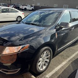2016 Lincoln MKT AWD. Clean Title. 