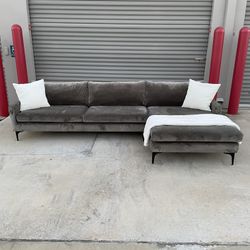 Gray Velvet L-Sectional Sofa Couch w/ Right Chaise LIKE NEW (DELIVERY AVAILABLE)