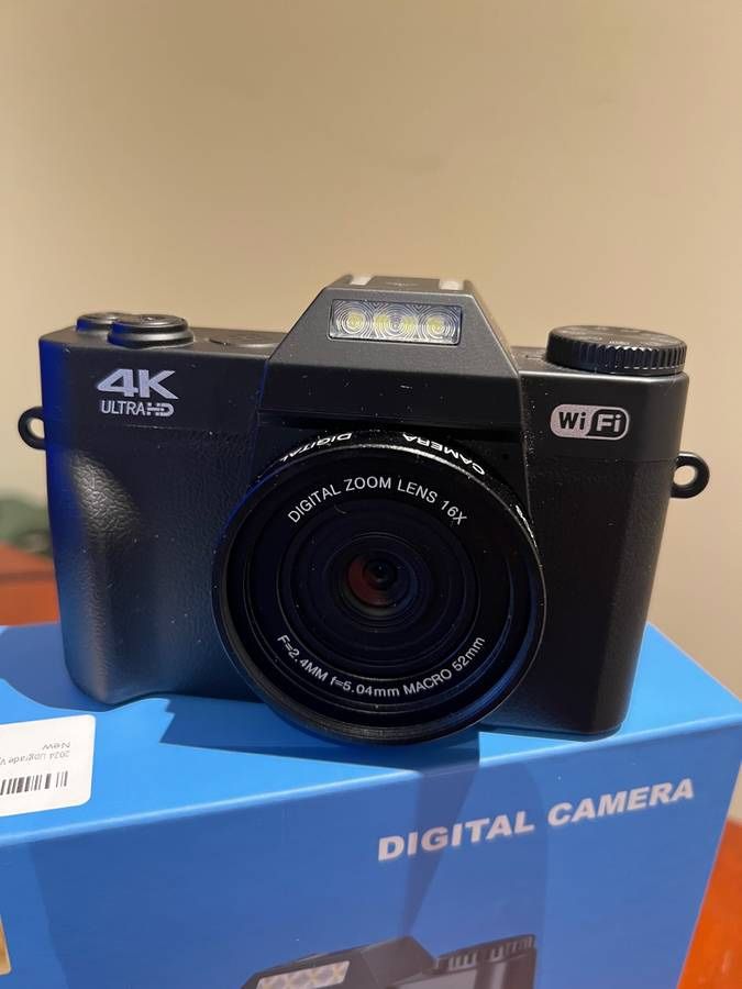 4K Digital Camera, 16X Digital Zoom, 32 GB SD card, 2Battery w/charger