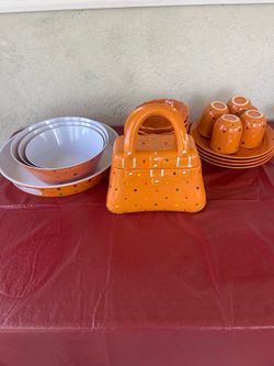 Temptations Dinnerware set