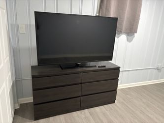 TV w/ Fire Stick