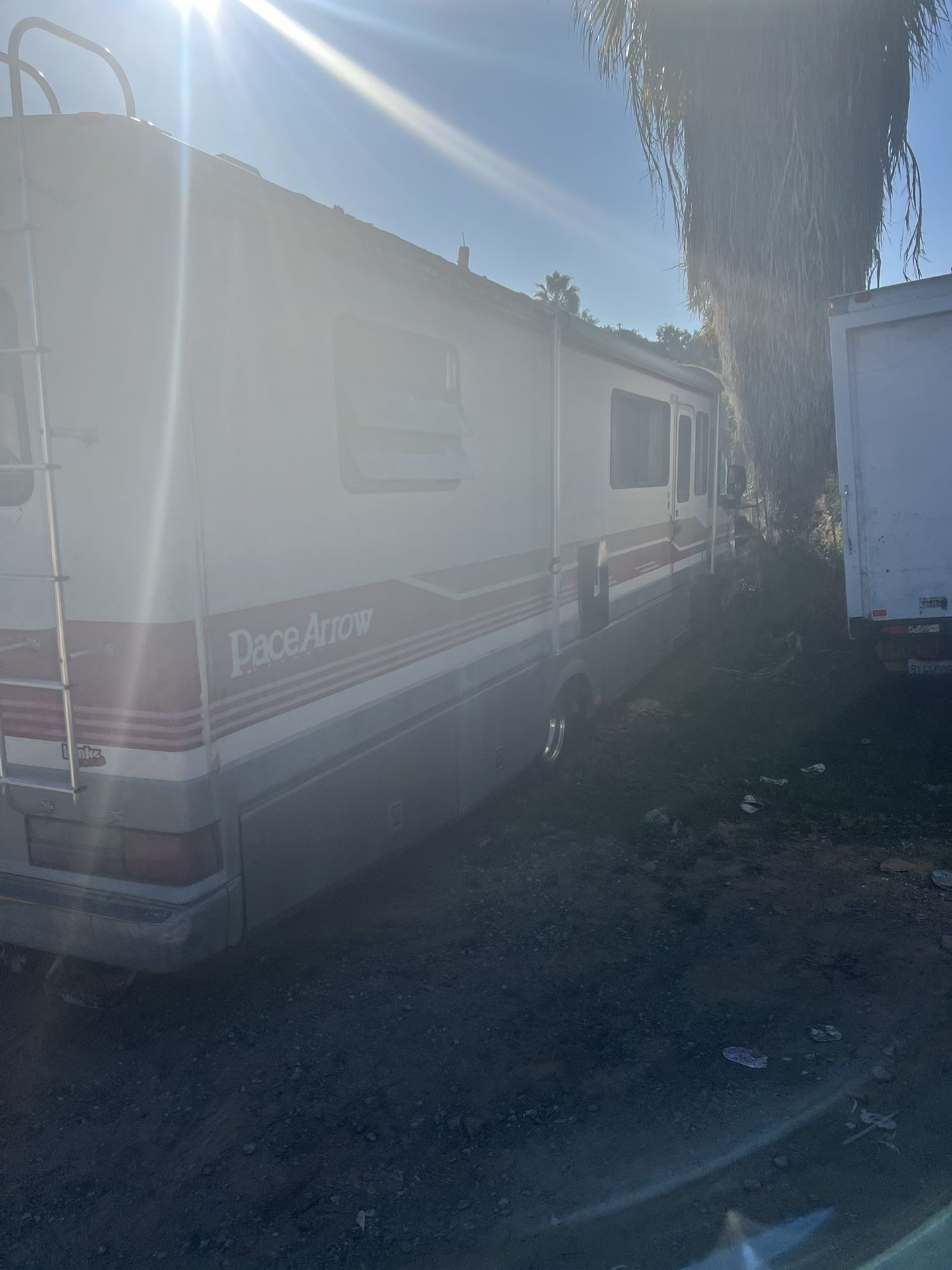 RV 30 Ft In Great Condition With Generator