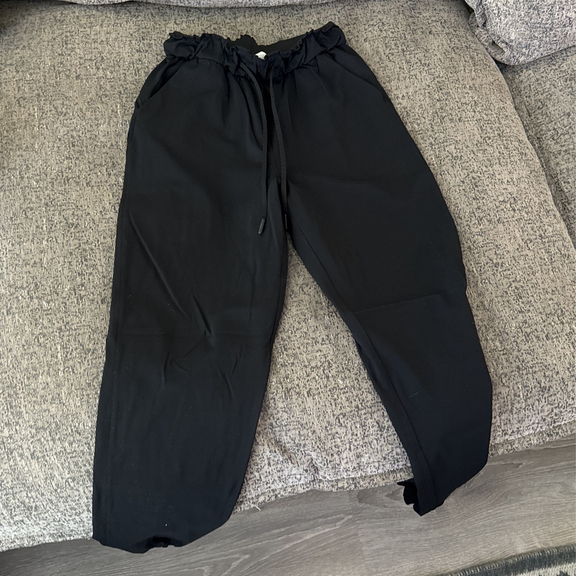 Lulu Lemon Size 2 Tapered Women’s Joggers