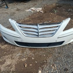 Complete Front Bumper Cover With Gillie And Everything On It 2008/12 Hyundai Genesis 