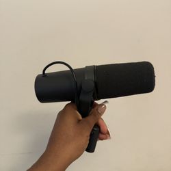 Shure SM7B Microphone (used)
