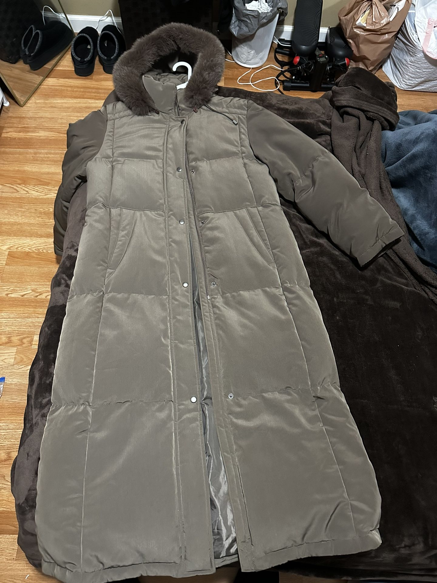 Women’s long Down Parka Jacket