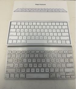 Apple 1644 Apple A1314 laptops