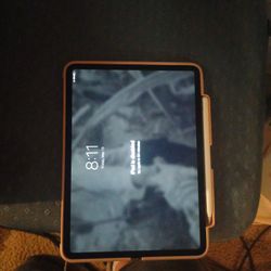 iPad Third Generation 11 In Screen With Apple Stylus