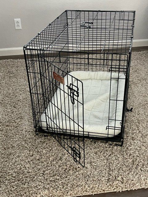 Barely used XL dog crate in new condition - $45