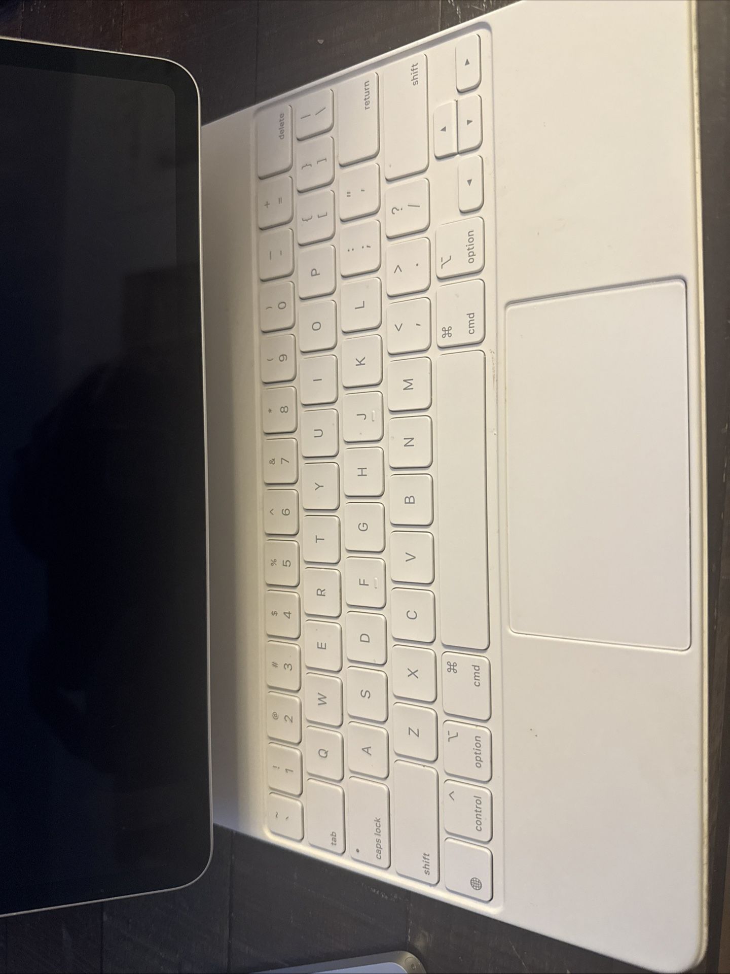 2020 iPad Pro 12.9 4th Gen 128 Gb WiFi With Magic Keyboard